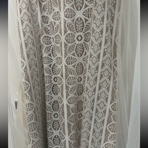 BHLDN Willowby Cordova Ophelia Wedding Dress - Picture 3 of 9